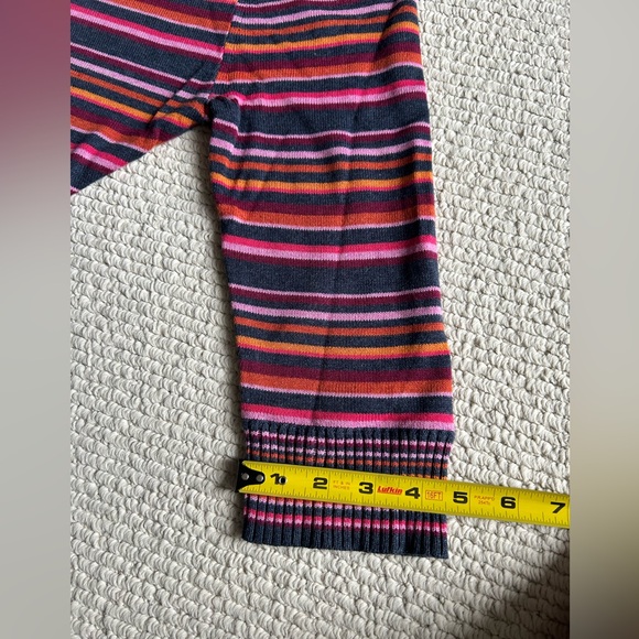 DKNY Jeans sweater. - Picture 10 of 10